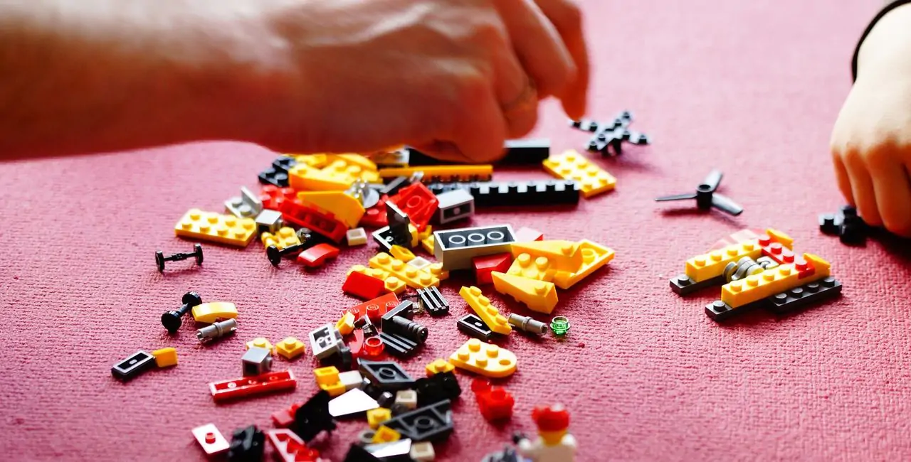 How to glue two pieces together in a LEGO set that have come apart